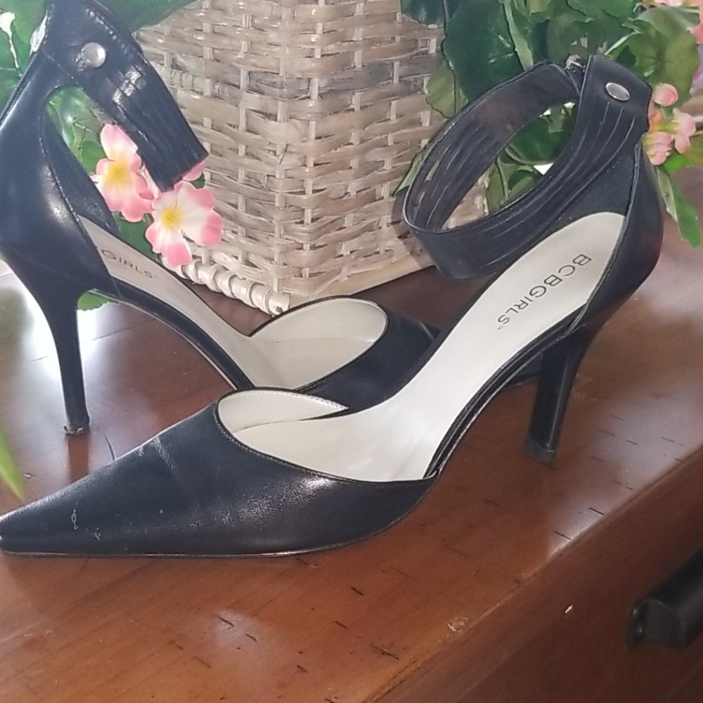 BCBG heels